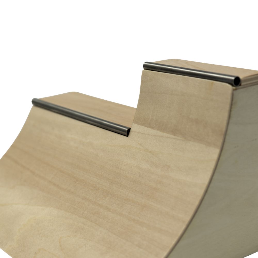 Victory Fingerboard Wooden Dual-height Quarter Pipe