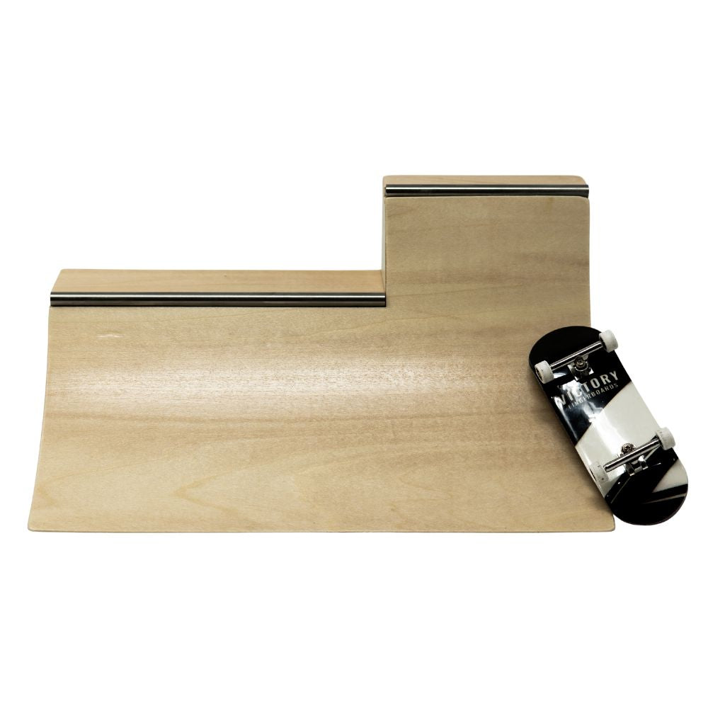 Victory Fingerboard Wooden Dual-height Quarter Pipe